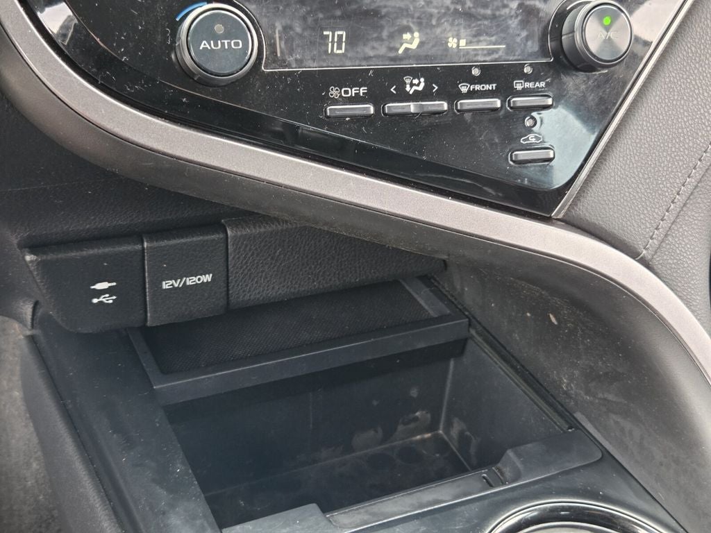 2019 Toyota CAMRY SE