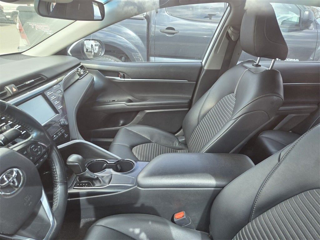 2019 Toyota CAMRY SE