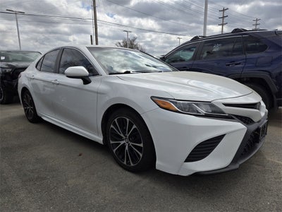 2019 Toyota CAMRY SE