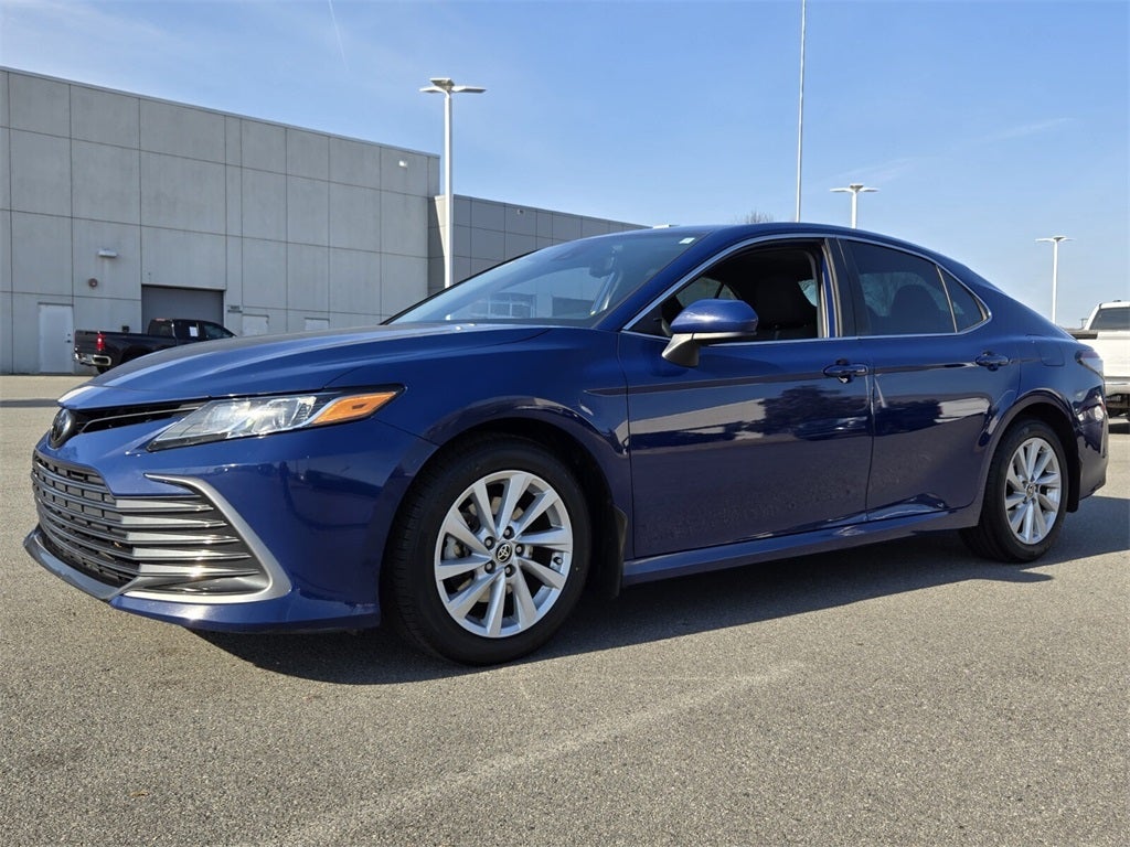 2023 Toyota CAMRY LE