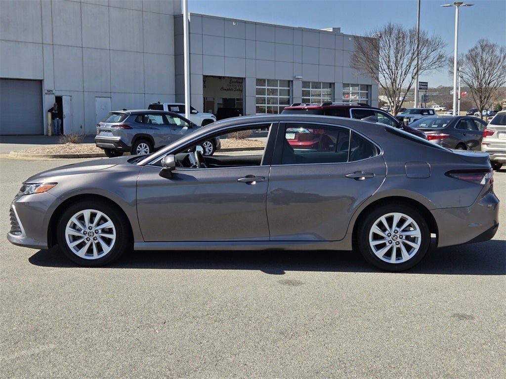 2024 Toyota CAMRY LE