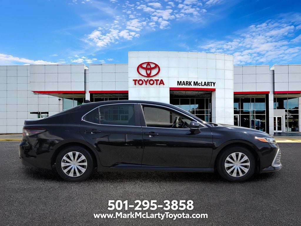 2023 Toyota Camry Hybrid LE