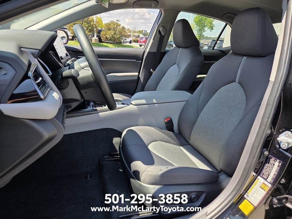 2023 Toyota Camry Hybrid LE