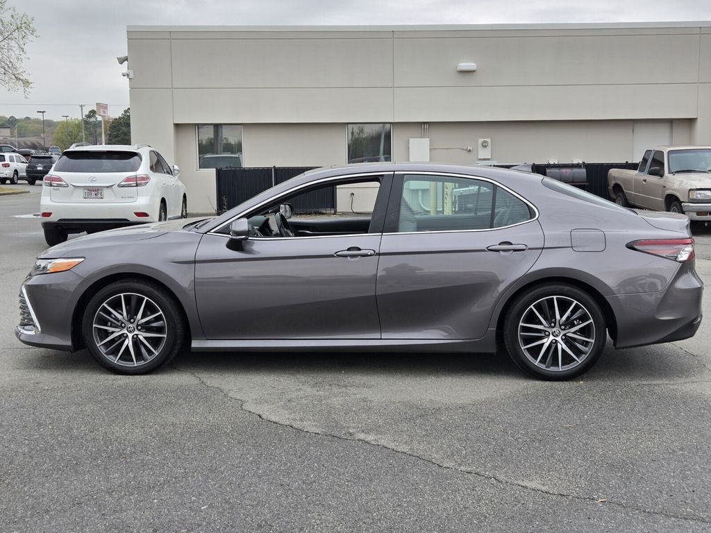 2022 Toyota CAMRY XLE