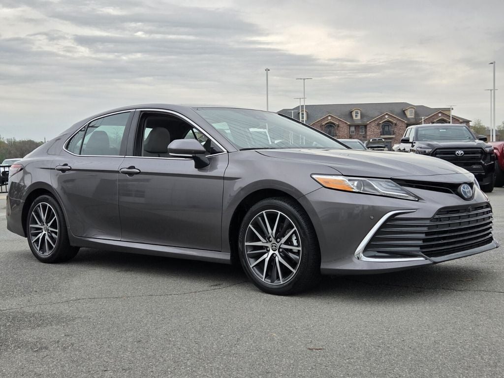 2022 Toyota CAMRY XLE