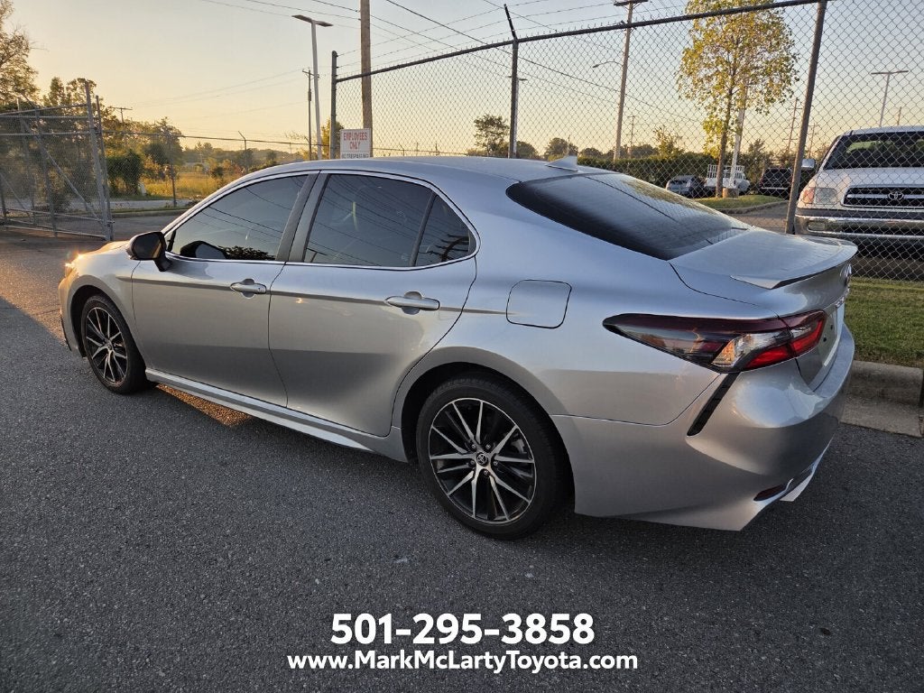 2024 Toyota Camry SE