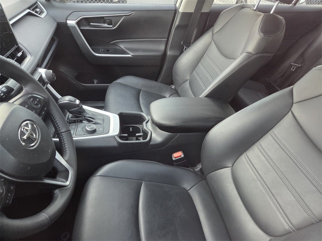 2023 Toyota RAV4 HYBRID XLE Premium