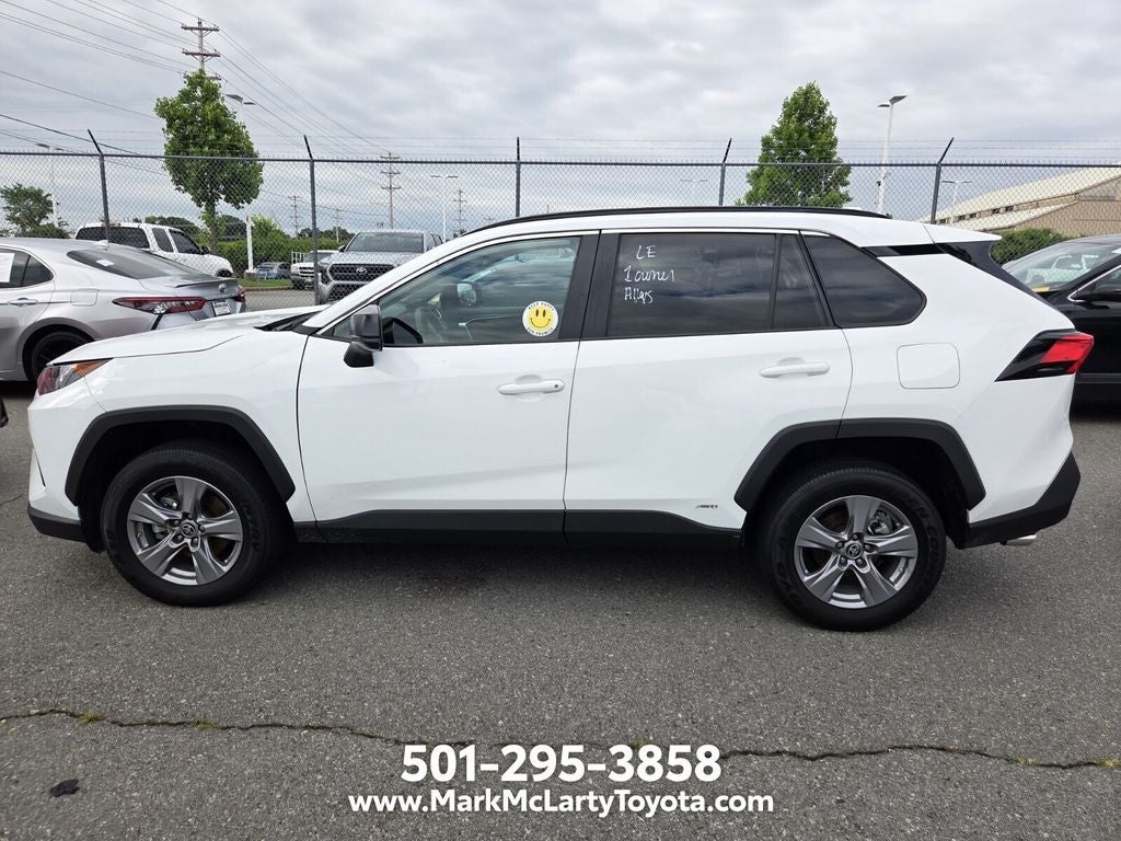 2022 Toyota RAV4 Hybrid LE