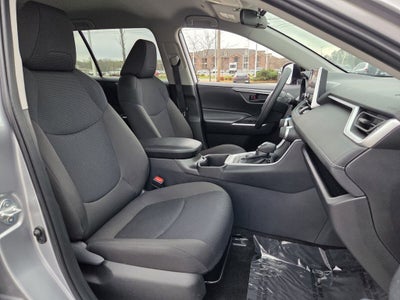 2025 Toyota RAV4 HYBRID LE