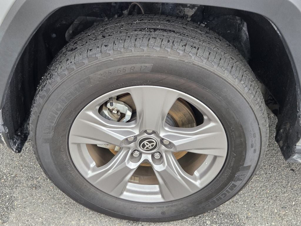 2025 Toyota RAV4 HYBRID LE