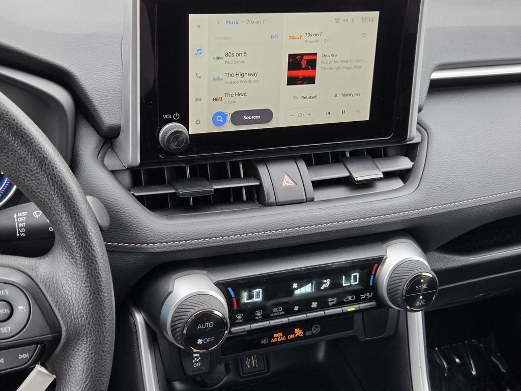 2025 Toyota RAV4 HYBRID LE