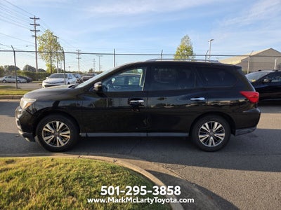 2020 Nissan Pathfinder SV