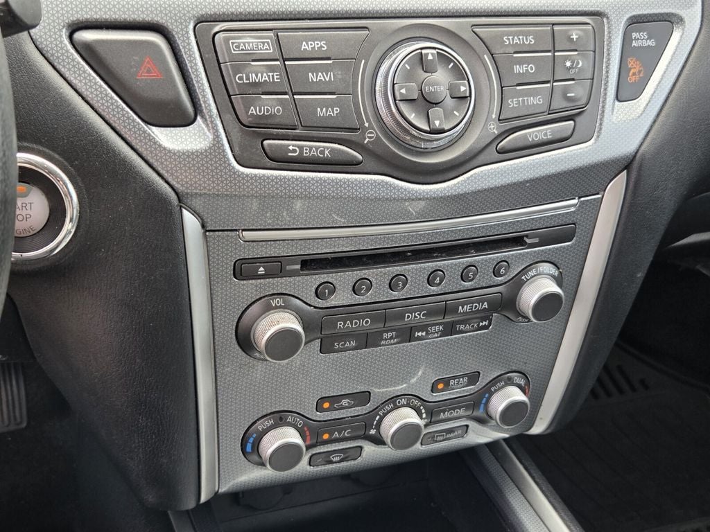 2017 Nissan Pathfinder SL