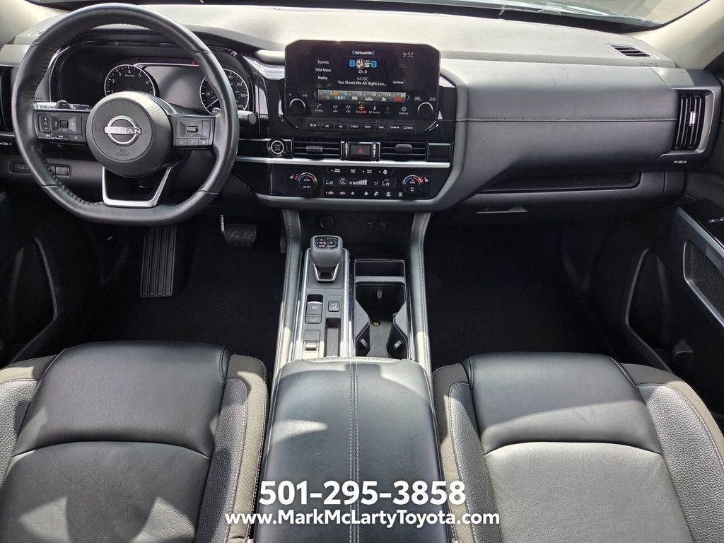 2022 Nissan Pathfinder SL