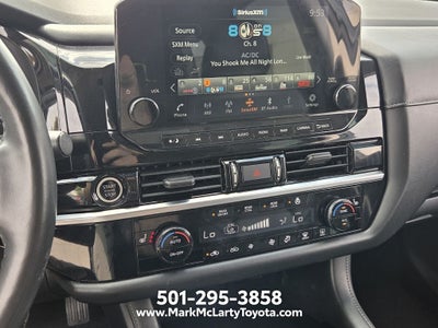 2022 Nissan Pathfinder SL