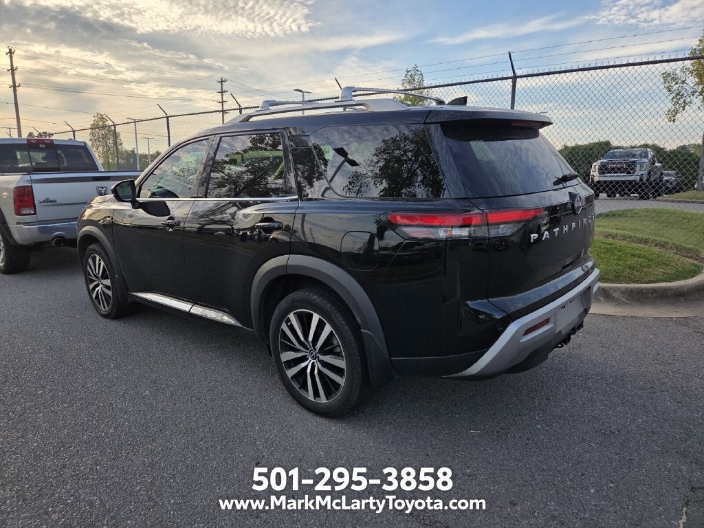2023 Nissan Pathfinder Platinum