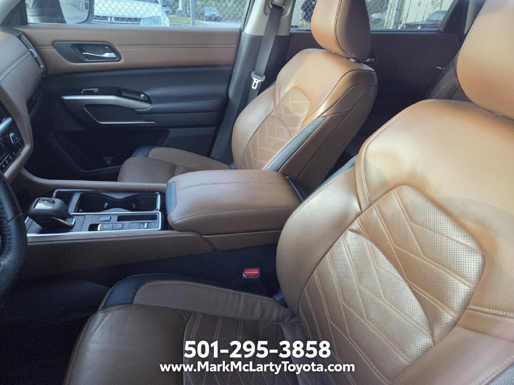 2023 Nissan Pathfinder Platinum