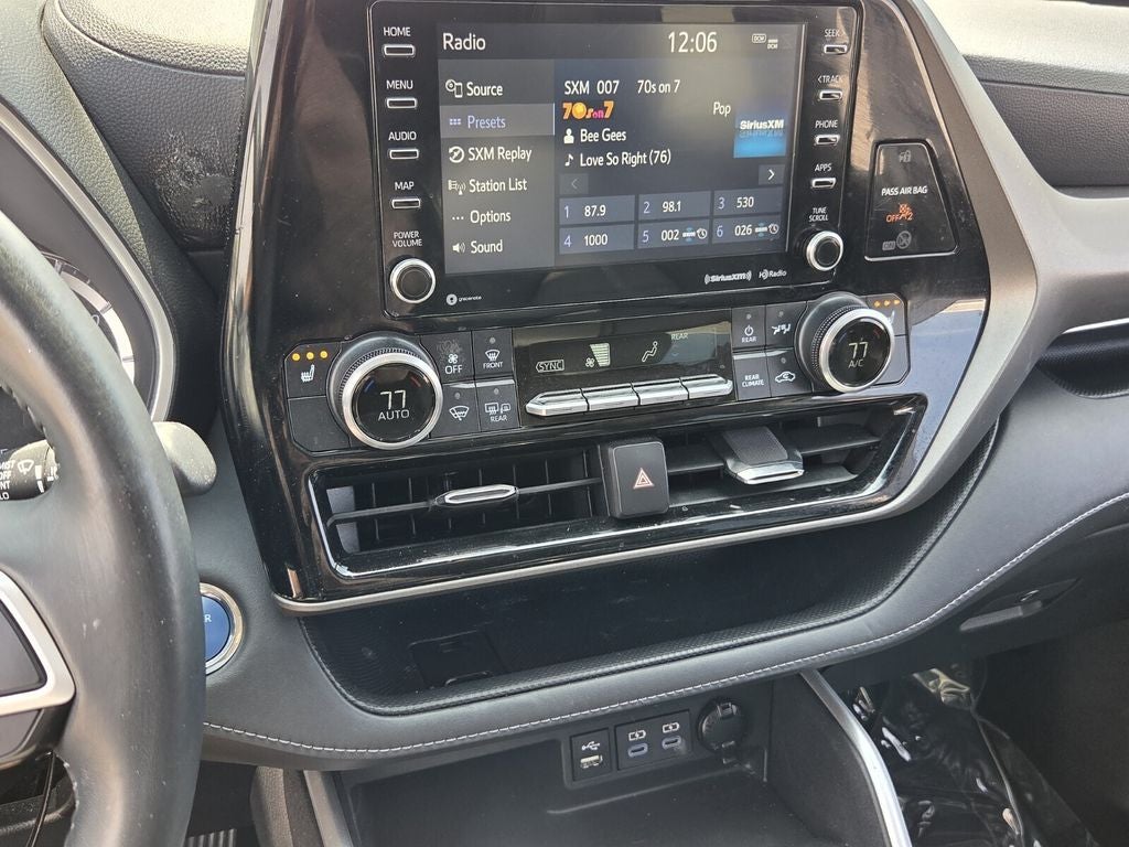 2022 Toyota HIGHLANDER HYBRD XLE