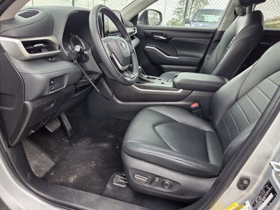 2022 Toyota HIGHLANDER HYBRD XLE