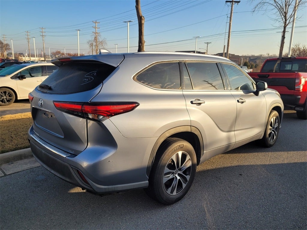 2020 Toyota HIGHLANDER XLE