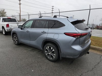 2020 Toyota HIGHLANDER XLE