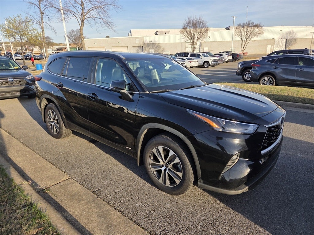2023 Toyota HIGHLANDER HYBRD XLE
