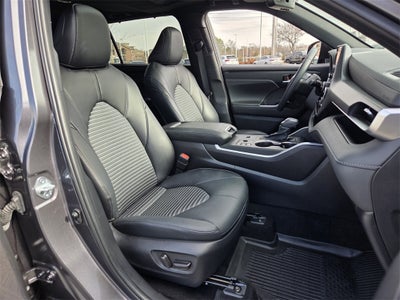 2024 Toyota HIGHLANDER XSE