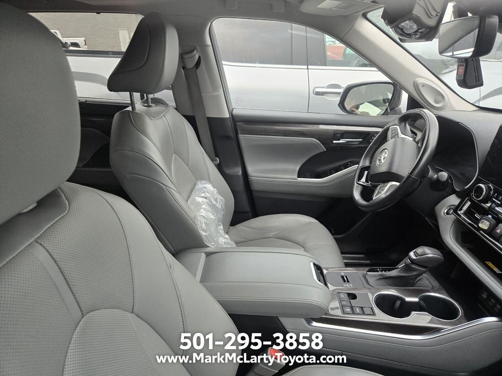 2023 Toyota HIGHLANDER Limited