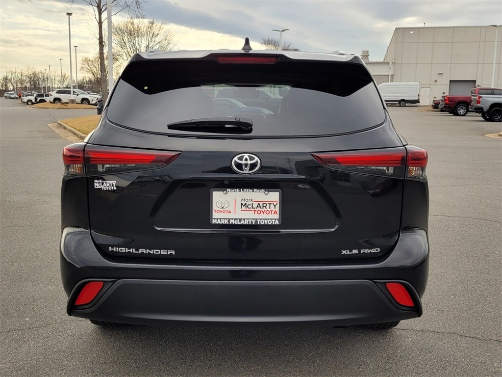 2024 Toyota HIGHLANDER XLE