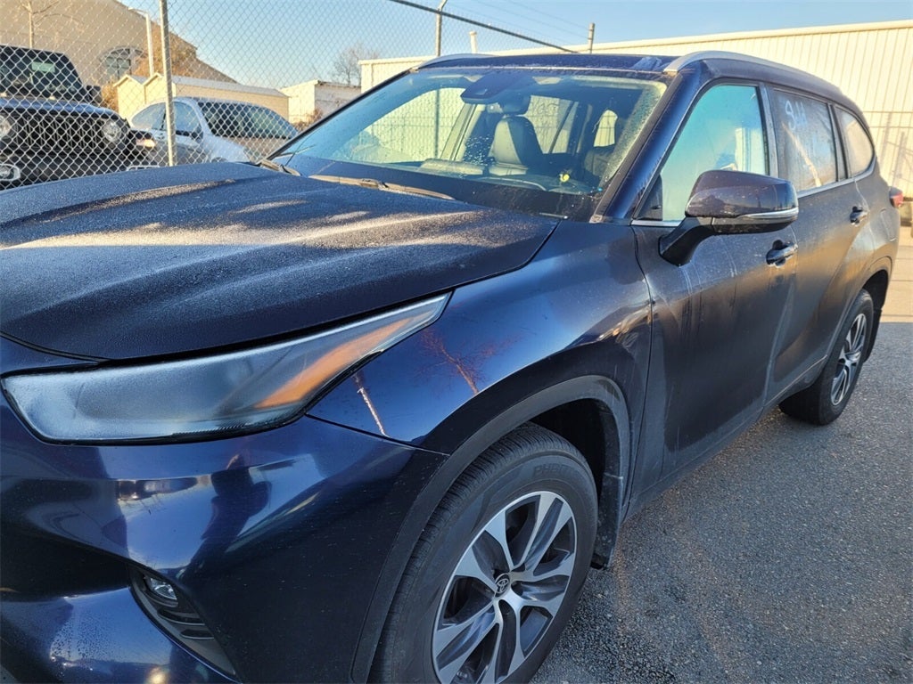 2024 Toyota HIGHLANDER XLE