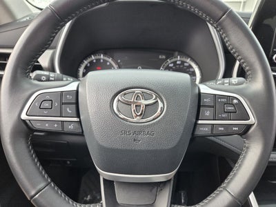 2025 Toyota HIGHLANDER XLE