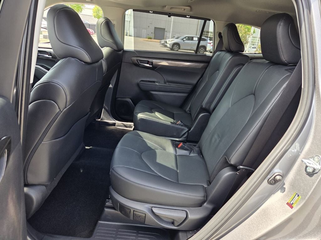 2026 Toyota HIGHLANDER Limited