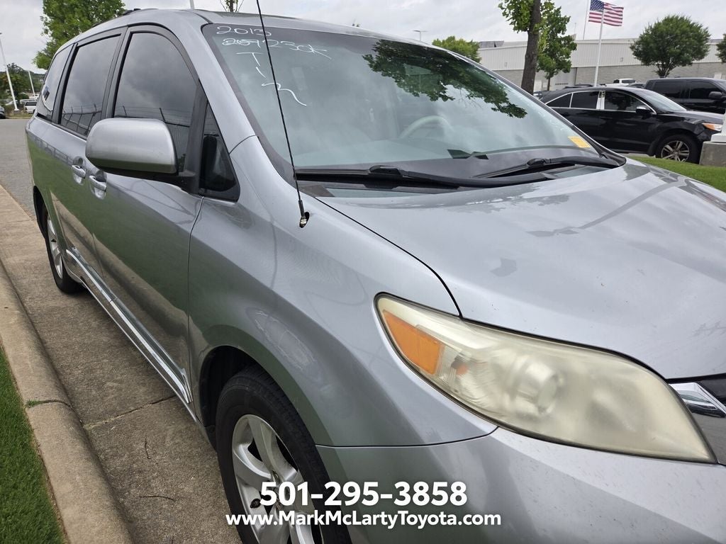 2013 Toyota SIENNA LE 3.5L LE 8 Passenger