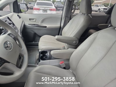 2013 Toyota SIENNA LE 3.5L LE 8 Passenger
