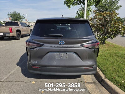 2025 Toyota Sienna LE 8 Passenger