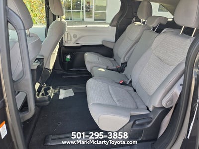 2025 Toyota Sienna LE 8 Passenger