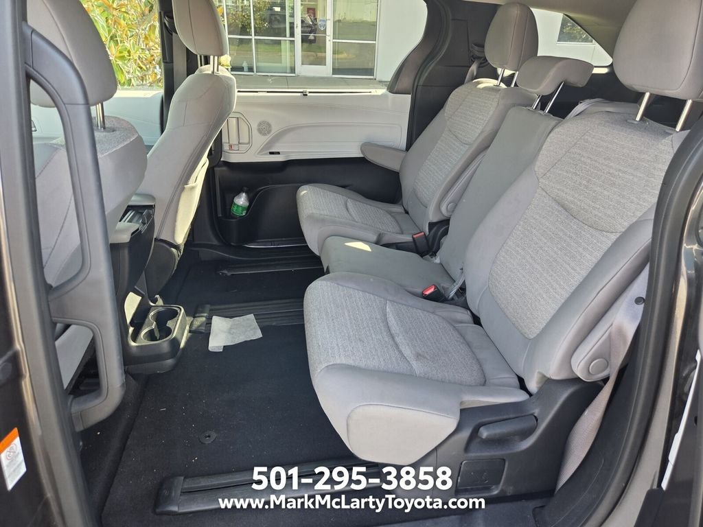 2025 Toyota Sienna LE 8 Passenger