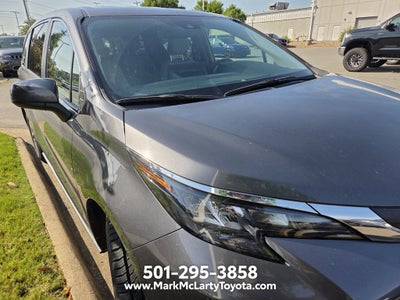 2025 Toyota Sienna LE 8 Passenger
