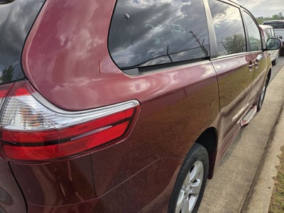 2017 Toyota SIENNA LE 3.5L LE 7 Passenger