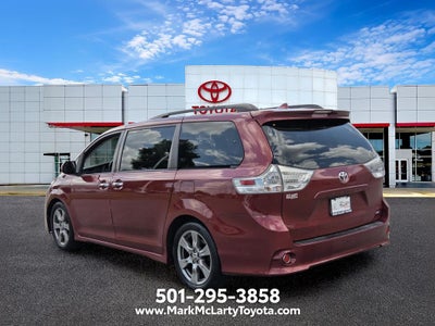 2019 Toyota Sienna SE 8 Passenger