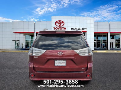 2019 Toyota Sienna SE 8 Passenger
