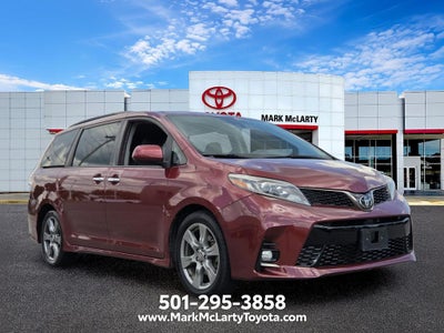 2019 Toyota Sienna SE 8 Passenger