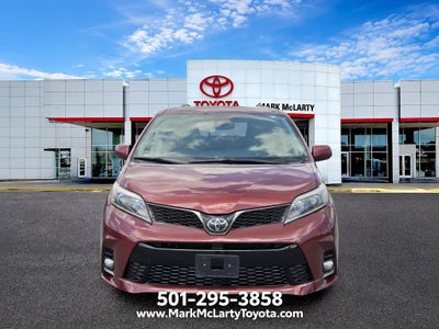 2019 Toyota Sienna SE 8 Passenger