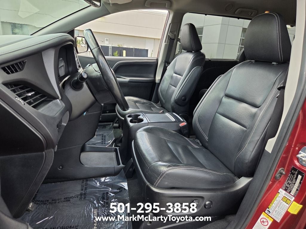2019 Toyota Sienna SE 8 Passenger