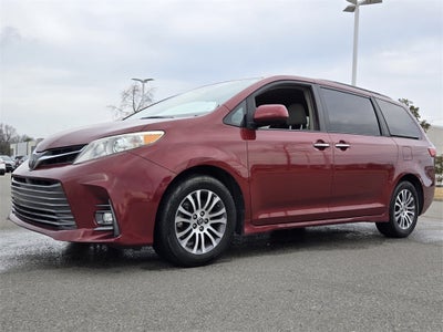 2019 Toyota SIENNA XLE 3.5L L 7 Passenger
