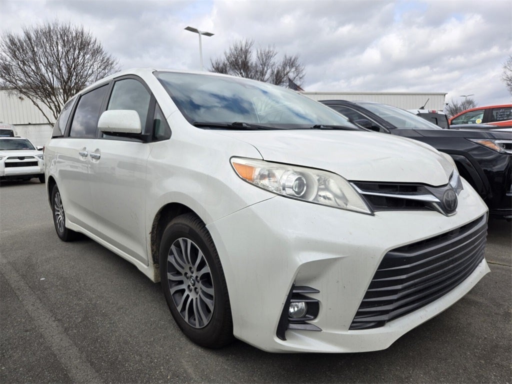 2019 Toyota SIENNA XLE 3.5L XLE 7 Passenger