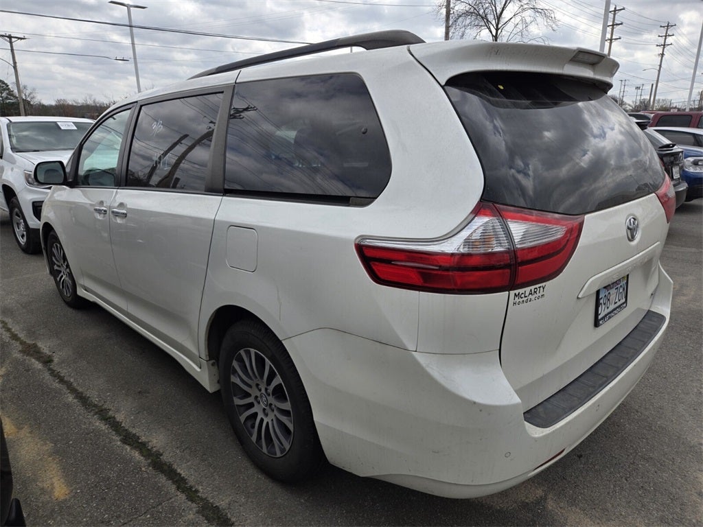 2019 Toyota SIENNA XLE 3.5L XLE 7 Passenger