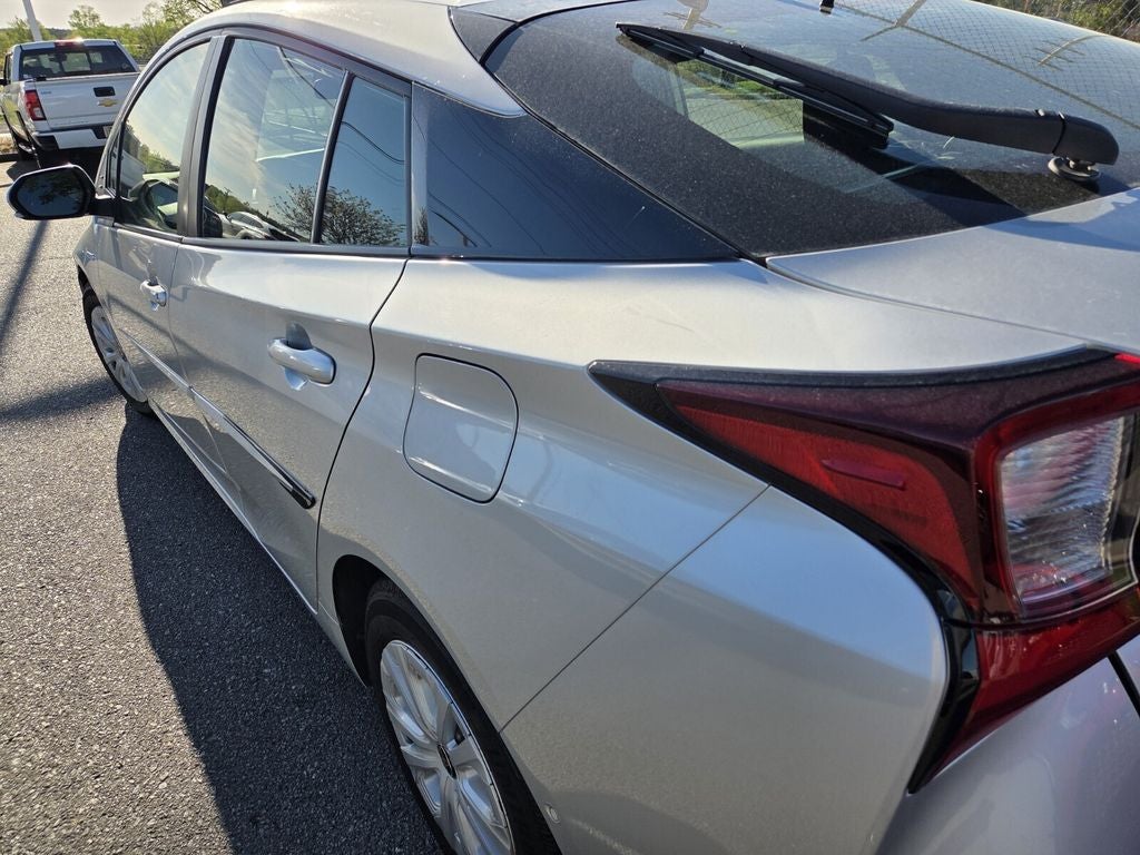 2022 Toyota PRIUS LE