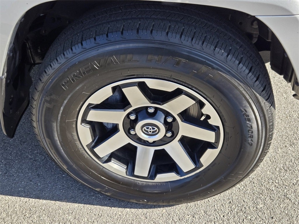 2024 Toyota 4RUNNER TRD Off-Road