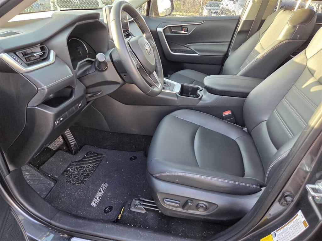 2024 Toyota RAV4 HYBRID XLE Premium